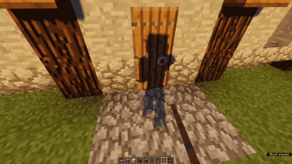 Minecraft-Tavern-Door
