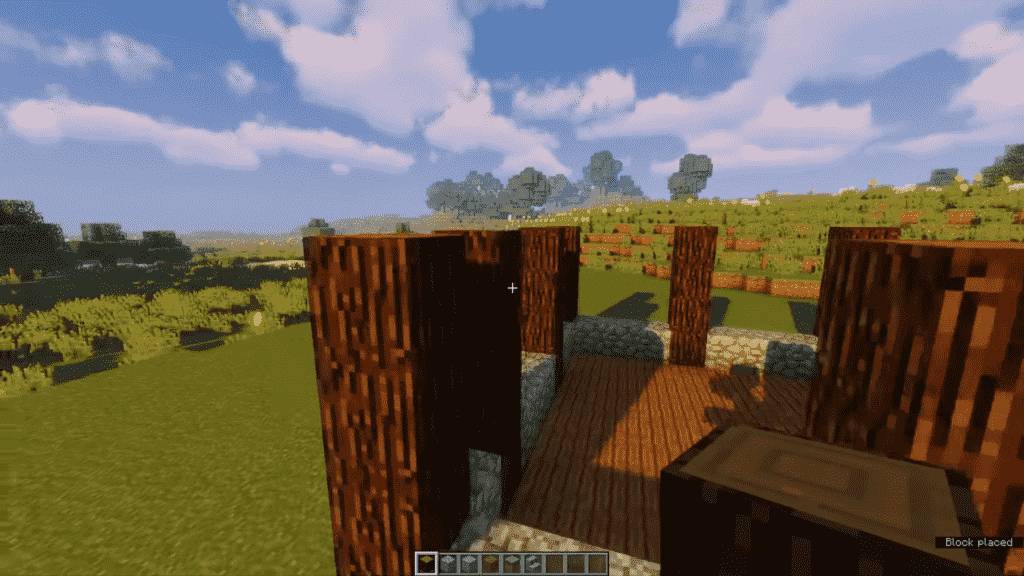 Minecraft-Tavern-Wooden-Pillars